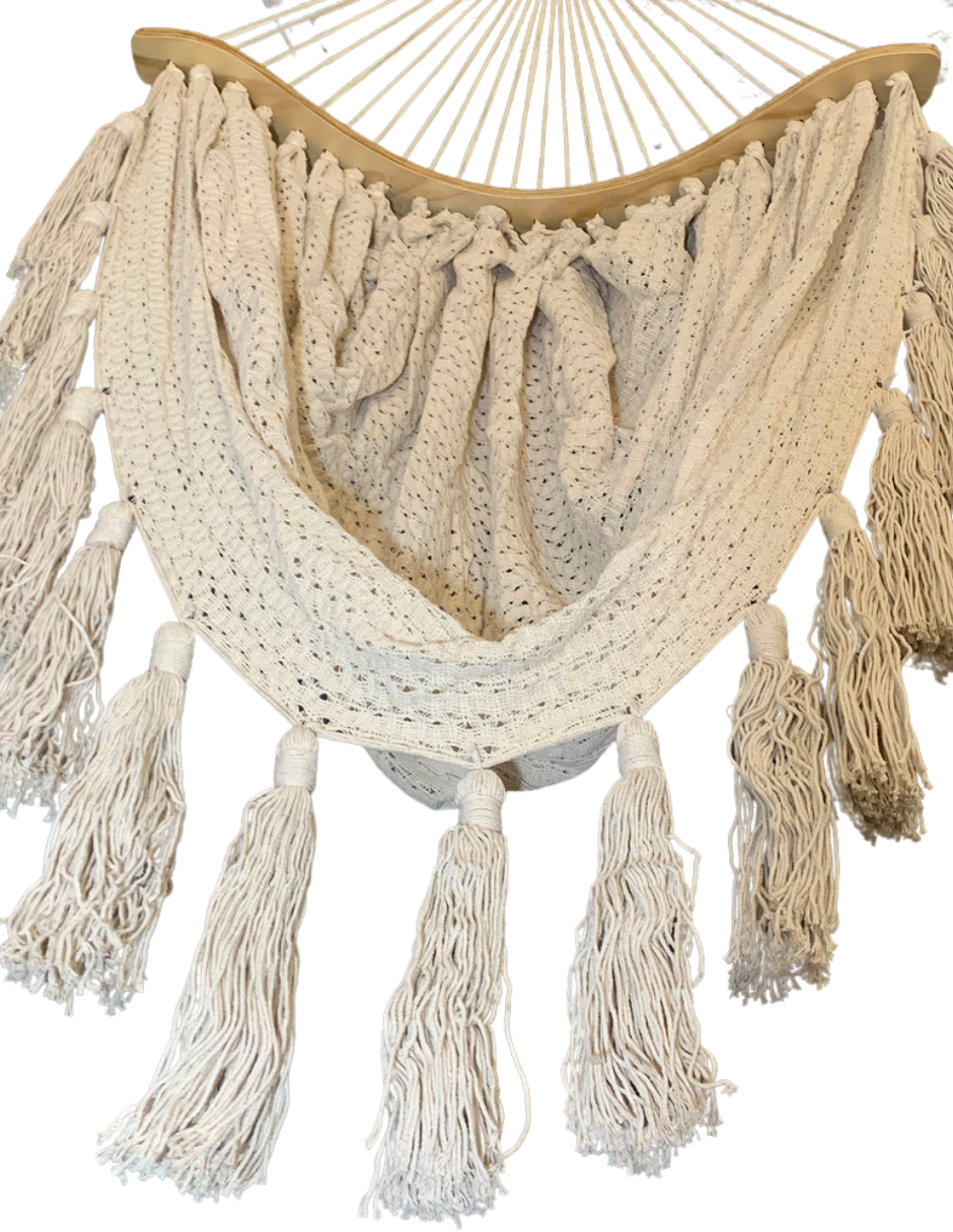 Courbe de tissu à pompons