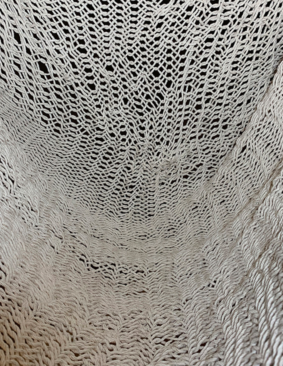 Droit avec macramé
