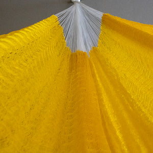 Hamaca Tradicional de Nylon Tamaño Matrimonial Color Amarillo Oro