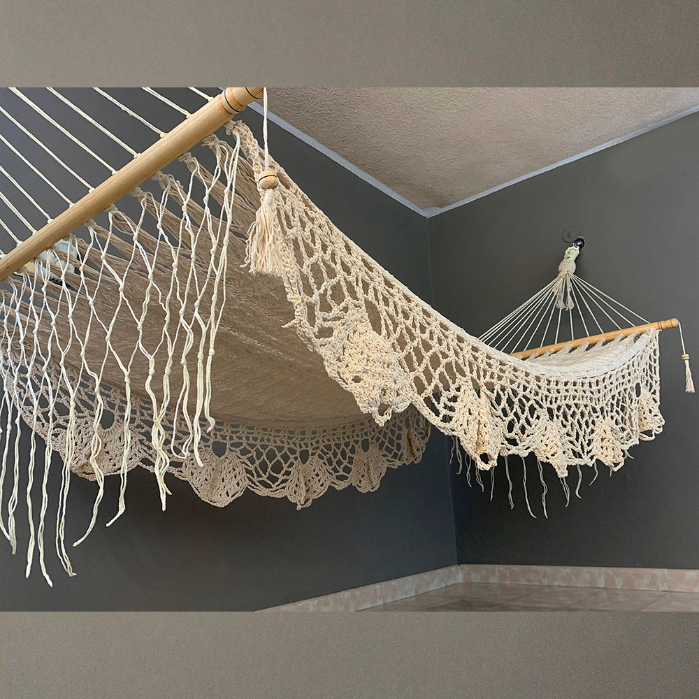 Droit avec macramé