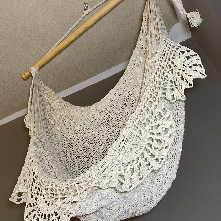 Droit avec macramé