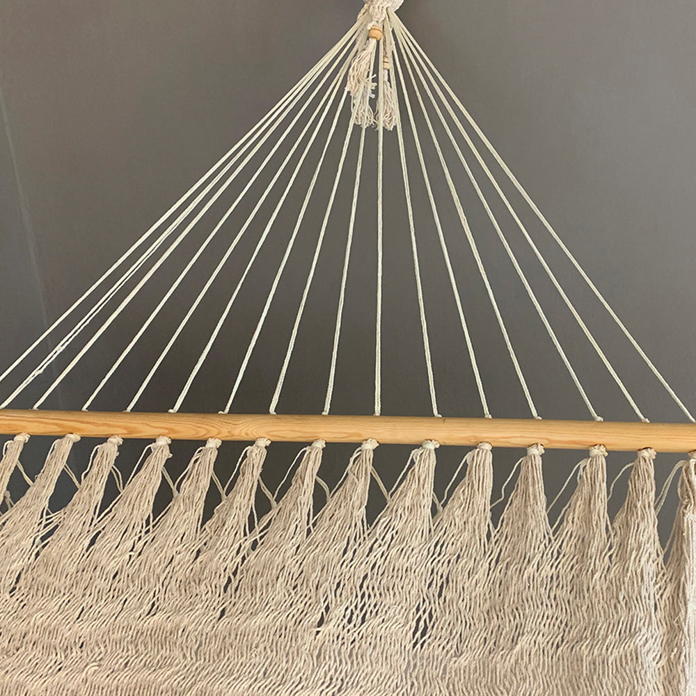 Droit avec macramé